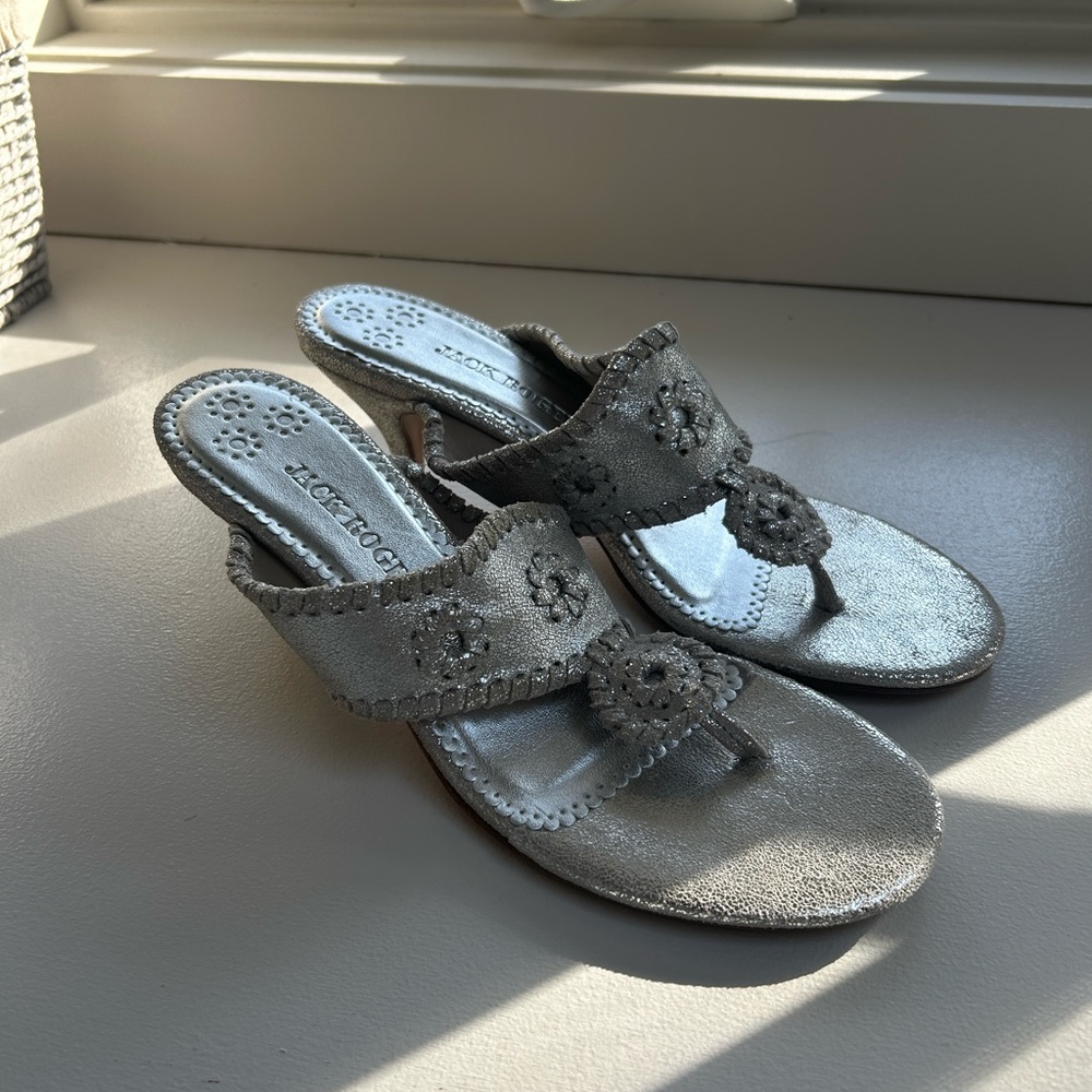 Jack Roger Sandler with heel